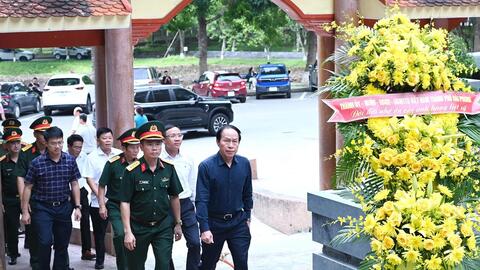 Đoàn công tác Hải Phòng dâng hương tại các địa chỉ đỏ ở Hà Tĩnh